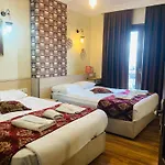 Art Hotel 3*
