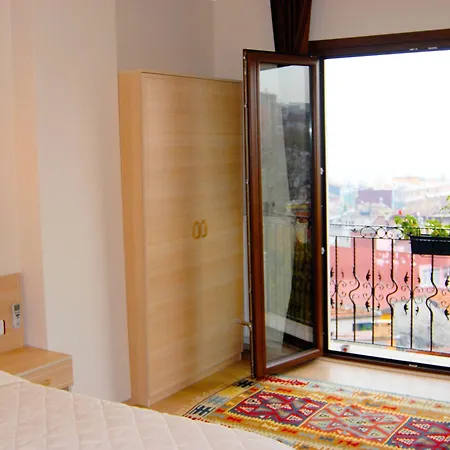 Hotel Art 3*